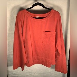 Woman’s Size: XXL long sleeve lose fit crop top| brand: CALIA| no flaws